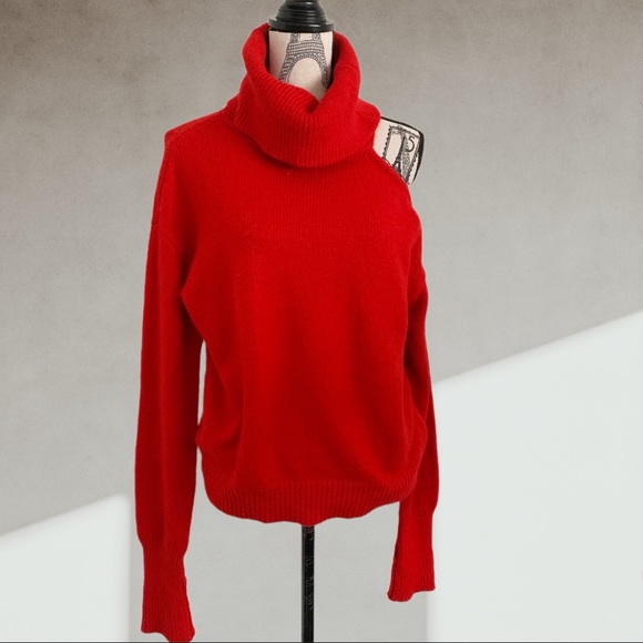 GUESS bold red turtleneck sweater - Picture 4 of 8